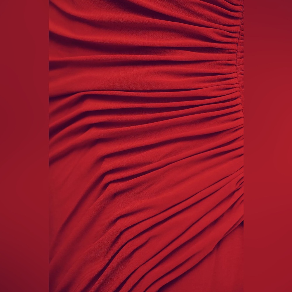 Ieena for Mac Duggal Red Ruched Off-The-Shoulder Midi Dress ✨♥️ - Picture 6 of 10